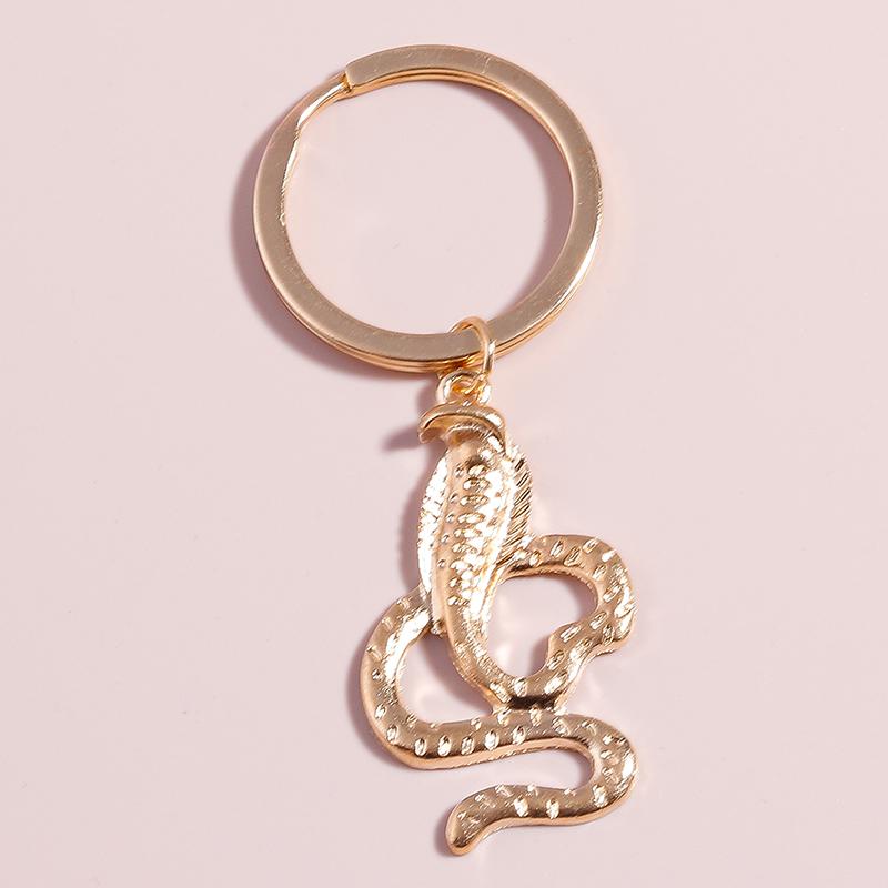 Creative Metal Snake Keychain Animal Key Ring Pendant for Men Women Key Holder Handbag Accessories DIY Jewlery Gift