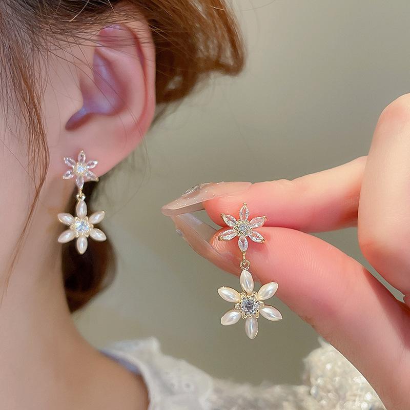 925 Zircon Pearl Snowflake Fringed Earrings Women's French Gentle Temperament Earrings Light Luxury High-end Earrings