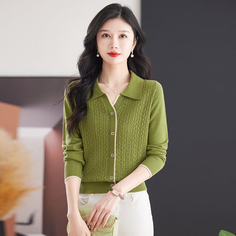 Кашемировый кардиган приталенного силуэта 2025: Отложной воротник, однобортный жаккардовый трикотаж - модный и универсальный топ