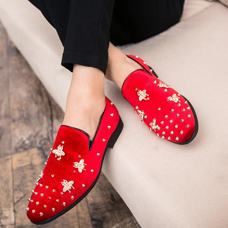 Мода 2024 года, новые брендовые черные мужские мокасины с шипами, роскошная обувь из денима и металлических блесток, высококачественная повседневная мужская обувь, свадебные туфли на плоской подошве