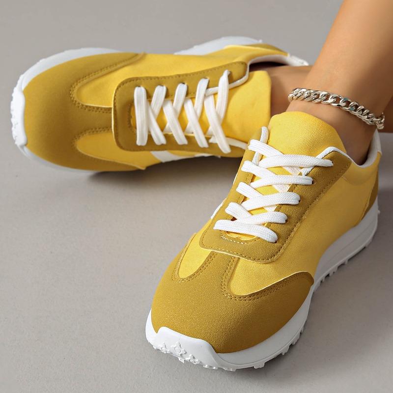 Women's Spring-Autumn Thick-Soled Leather Lace-Up Gump-Style Training Casual Sports Shoes, Available In Large Sizes.