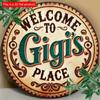 1pc 2d Flat Vintage-Style Wooden Sign - 20cm "Welcome To Gigi'S Place" - 1 Pack, 8x8 Inch Round Wooden Decor for Home, Kitchen, Cafe, Bar & Garden