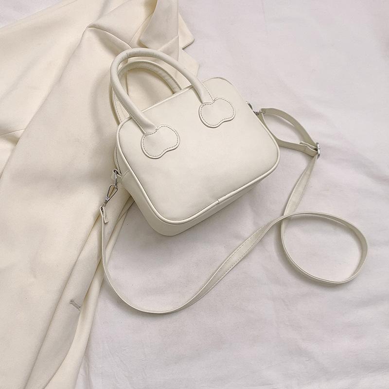 New Bag for Women's Fashionable and Beautiful Spring and Summer Beauty One Shoulder Crossbody Bag Fashionable Handheld Small Square Bag