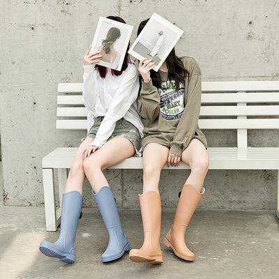 Высокие резиновые сапоги женские модные дождевые сапоги уличная водонепроницаемая обувь резиновая обувь бархатные полусапоги кухонные нескользящие водные сапоги женские