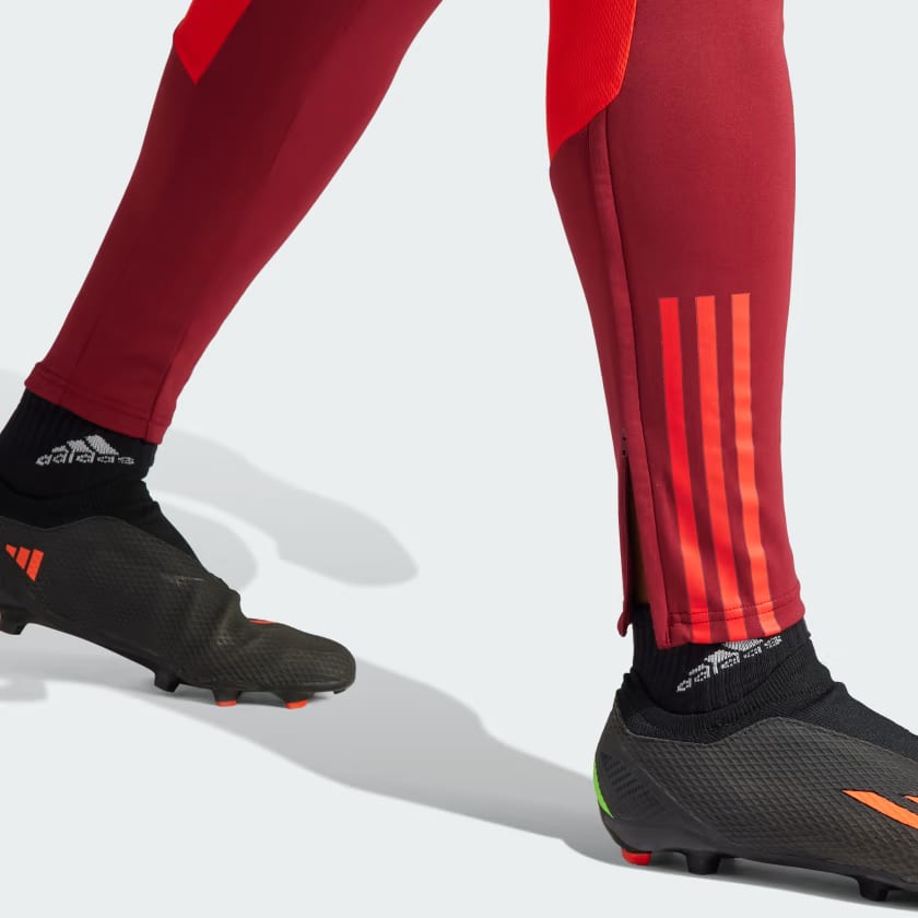 adidas Манчестер Юнайтед Tiro 23 Тренировочные штаны-джоггеры Мужские Красные IA7282