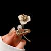 Инкрустированная бриллиантами жемчужина цифровая брошь-цветок французский свет роскошь темперамент булавка модная ниша элитный костюм аксессуары для женщин