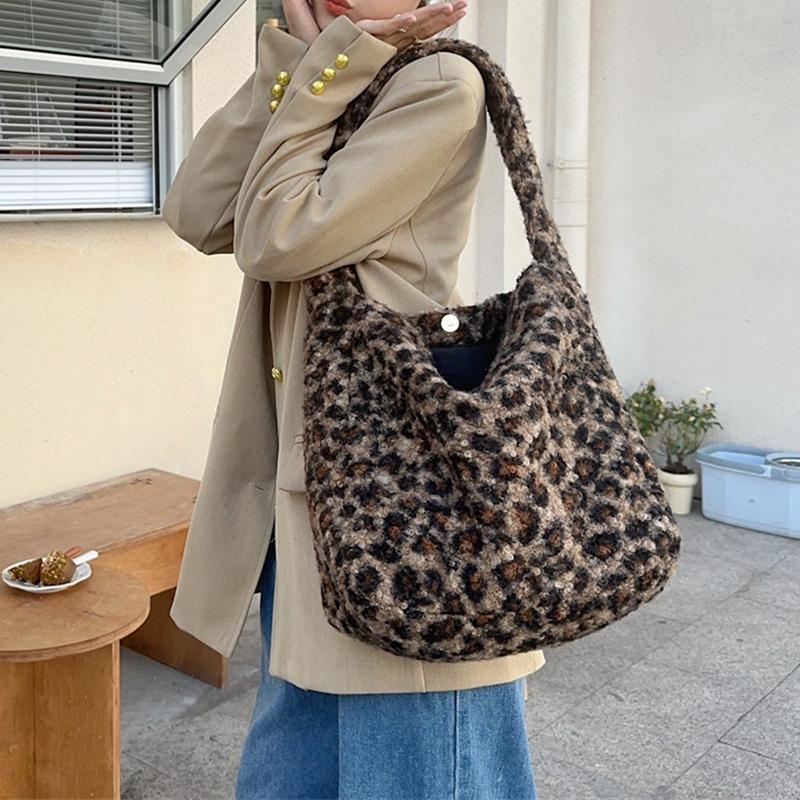 Пушистая наплечная сумка для женщин, ретро-модная сумка-тоут с леопардовым принтом, большая вместимость, студенческая сумка для девочки из овечьей шерсти для хранения CLE