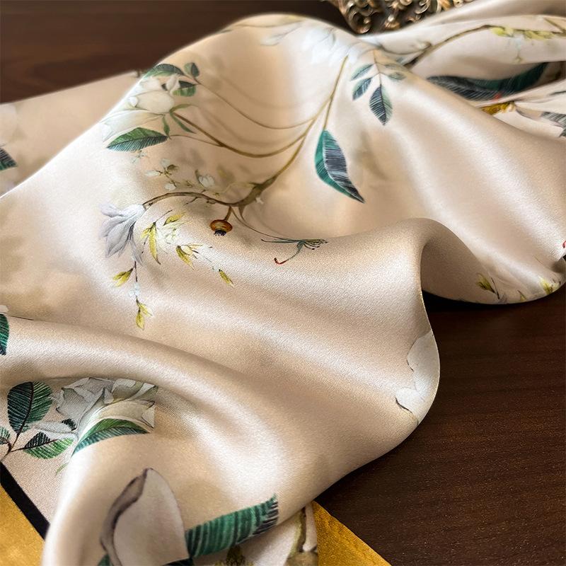 New silk silk scarves women's spring and summer fashion versatile light luxury 11 small silk scarves 111% mulberry silk plain crepe satin silk scarf