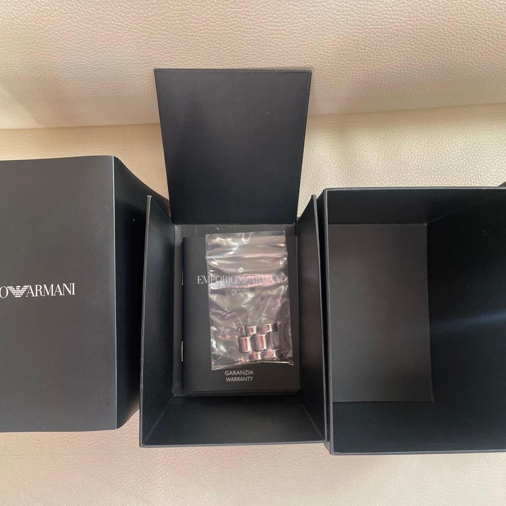 Б/у металлические часы EMPORIO ARMANI