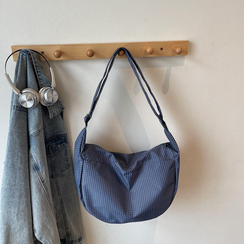 2025 осень новая корейская версия модная сумка-пельмень повседневная большая вместимость простая сумка через плечо модная зарубежная сумка-мессенджер