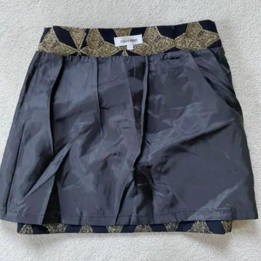 [USED] Y2K K-POP Idol Glitter Mini Skirt Korean Fashion