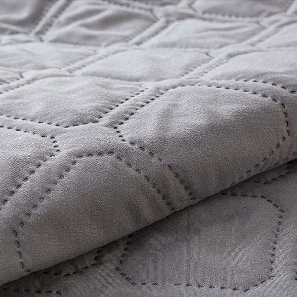 Цельный чехол на кровать Матовая ткань Стеганый наматрасник Водонепроницаемый наматрасник для кровати Наматрасник с защитой от клещей Без наволочки