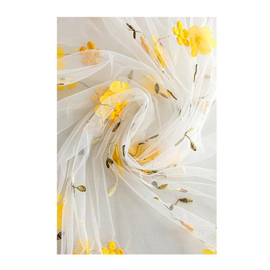 Вышитая скатерть-дорожка Вышитый цветок Тюлевая скатерть-дорожка Весна Лето