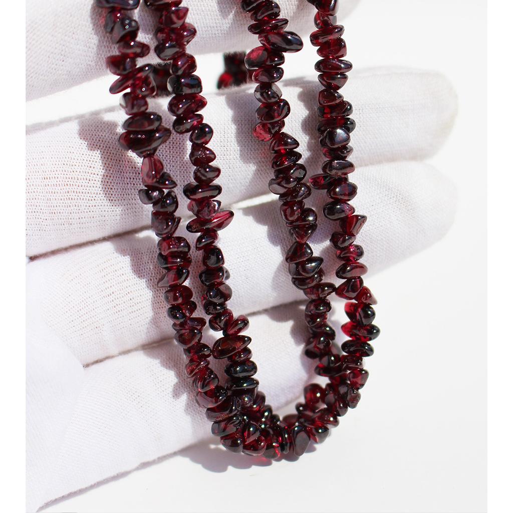 Натуральные фиолетовые зубы, черные гранатовые бусины, ожерелье, фиолетовый гравий, двойной браслет, серьги, комплект, белый, премиум 38