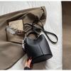Popular Temperament Portable Bucket Bag 2025 Spring New High-end Messenger Bag Popular Fashion Women's Shoulder Bag