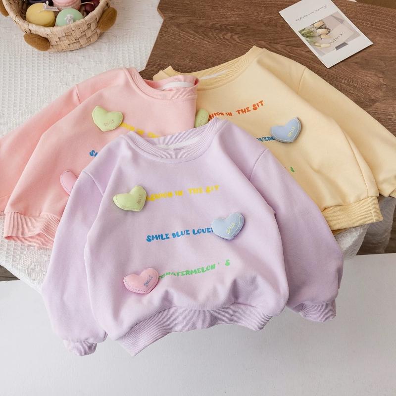 Весенне-осенняя одежда для девочек с длинным рукавом, топ с круглым вырезом, украшенный 3D-сердцем с принтом букв, милая детская одежда