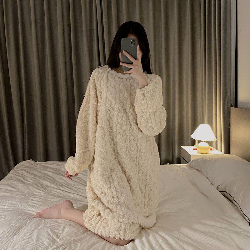 Cozy Coral Fleece Long Nightdress - Large Size Warm Winter Pajamas with Plush Velvet