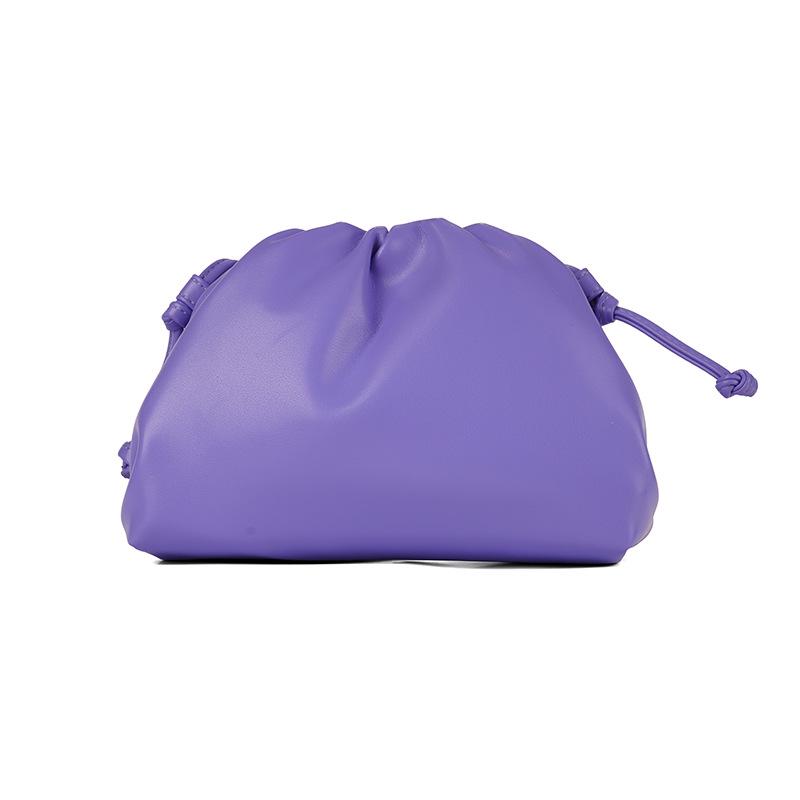 Женская сумка 2024 года из мягкой кожи с плиссировкой — вечерняя, наплечная и сумка-мессенджер с однотонной текстурой.