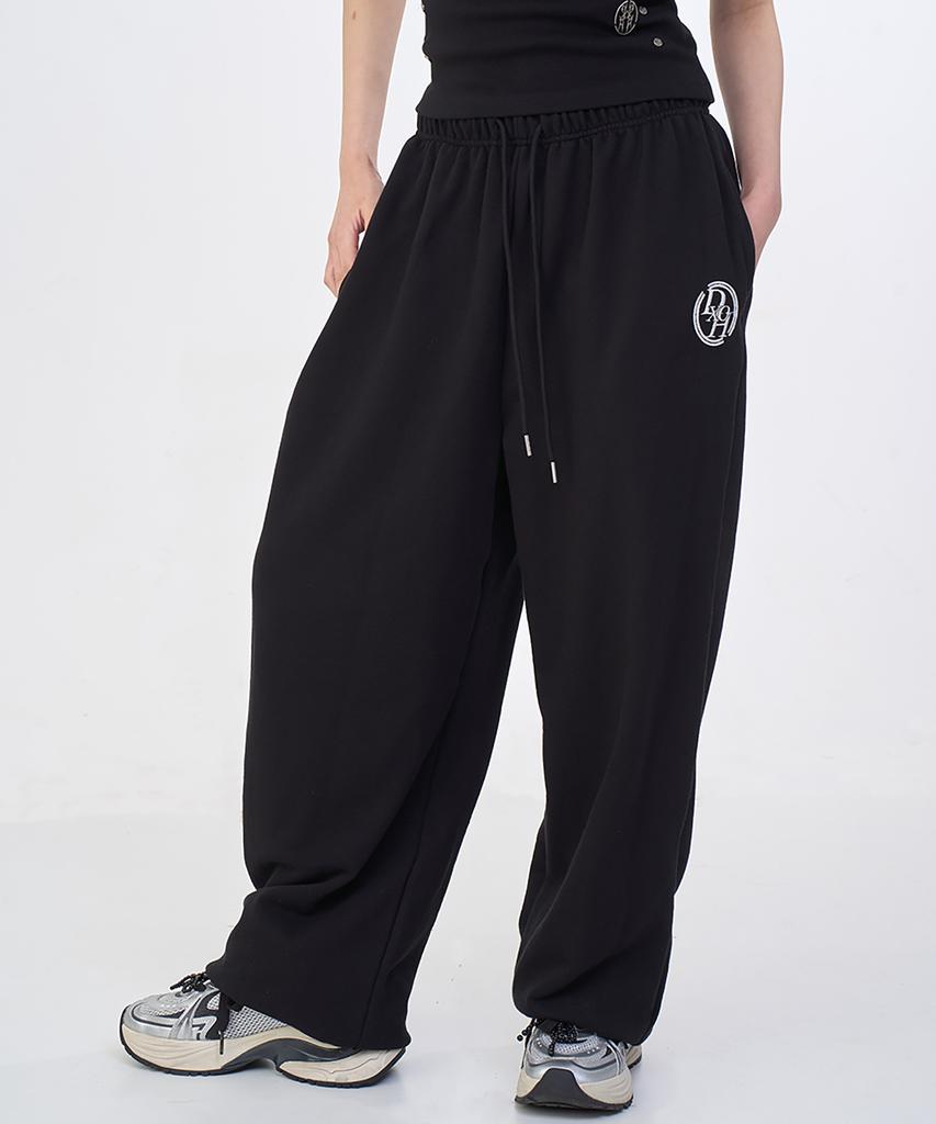 D.XO.H Double Line Stack Logo Wide Jogger Sweatpants Black