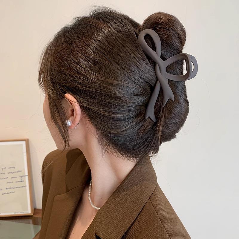 Большая женская шпилька высокого класса: Новая модель Shark Clip 2025 года на осень/зиму