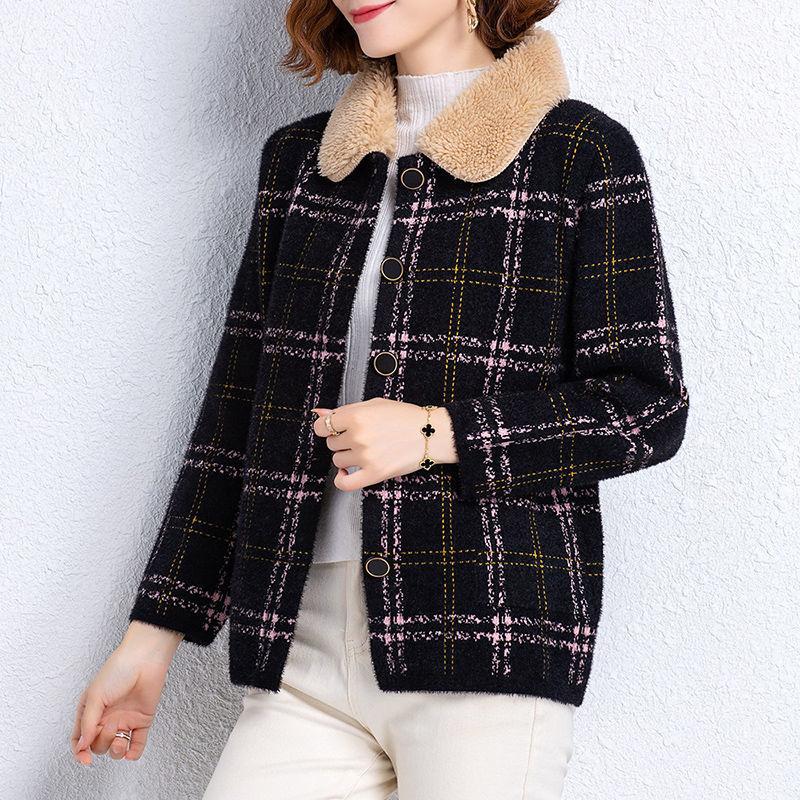 Winter Short Thickened Coat with Turn-Collar Plaid Shawl and Woolen Outerwear