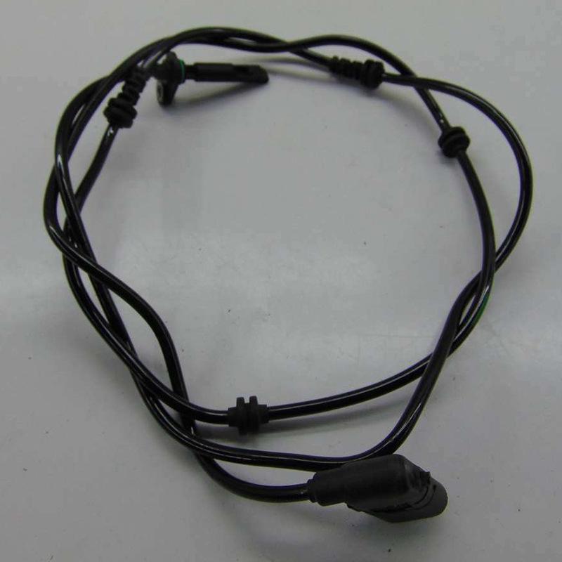 Front ABS Brake Sensor for Mercedes-Benz GLC-Class X253 C253 2539053400