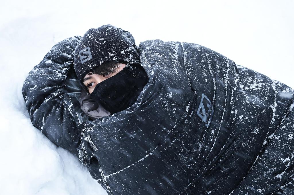 Спальный мешок Черный теплый даже в экстремальной структуре 1600 г Легкий Компактный Верхний чехол Конвертного типа Спальный мешок Зимний Спальный мешок Весна 3 400T20D