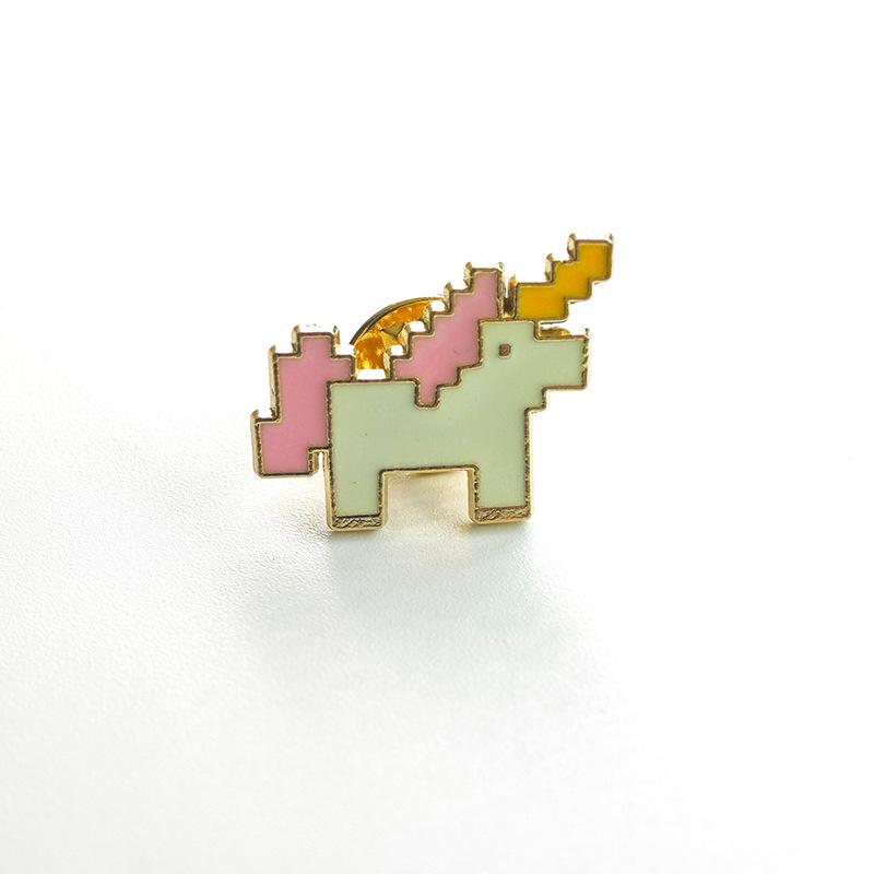 Милая металлическая брошь с мультяшным рисунком - Модный аксессуар