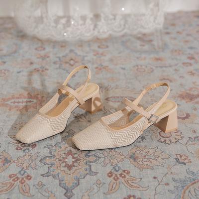 Босоножки на высоком каблуке женские лето 2024 новые сетчатые дышащие толстый каблук квадратный носок модные для города французский средний каблук туфли