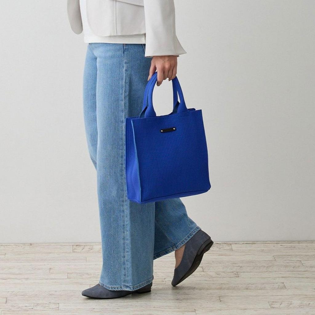 Rootote Маленькая сумка-тоут из блестящего трикотажа, LT Square Glimpse Knit-A 1062 (01 черный)
