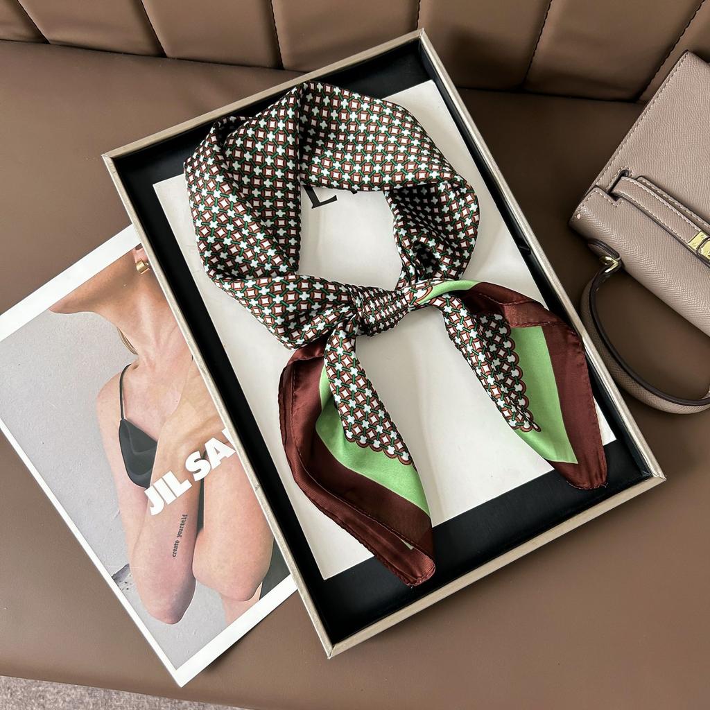 Шелковый шарф женский модный универсальный высокий смысл 70 квадратный шарф защита шеи шарф ретро шарф сумка