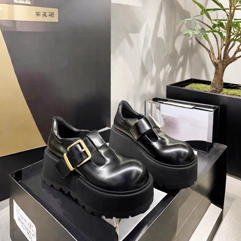 Женская обувь 2024 года, осенняя обувь с толстой подошвой, модная обувь с одним словом, пряжкой, британский стиль, туфли Мэри Джейн, женские