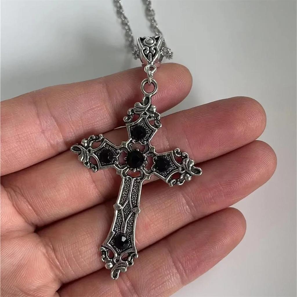Gothic black ruby cross pendant men's women's necklace European and American retro simple fashion jewelry gifts