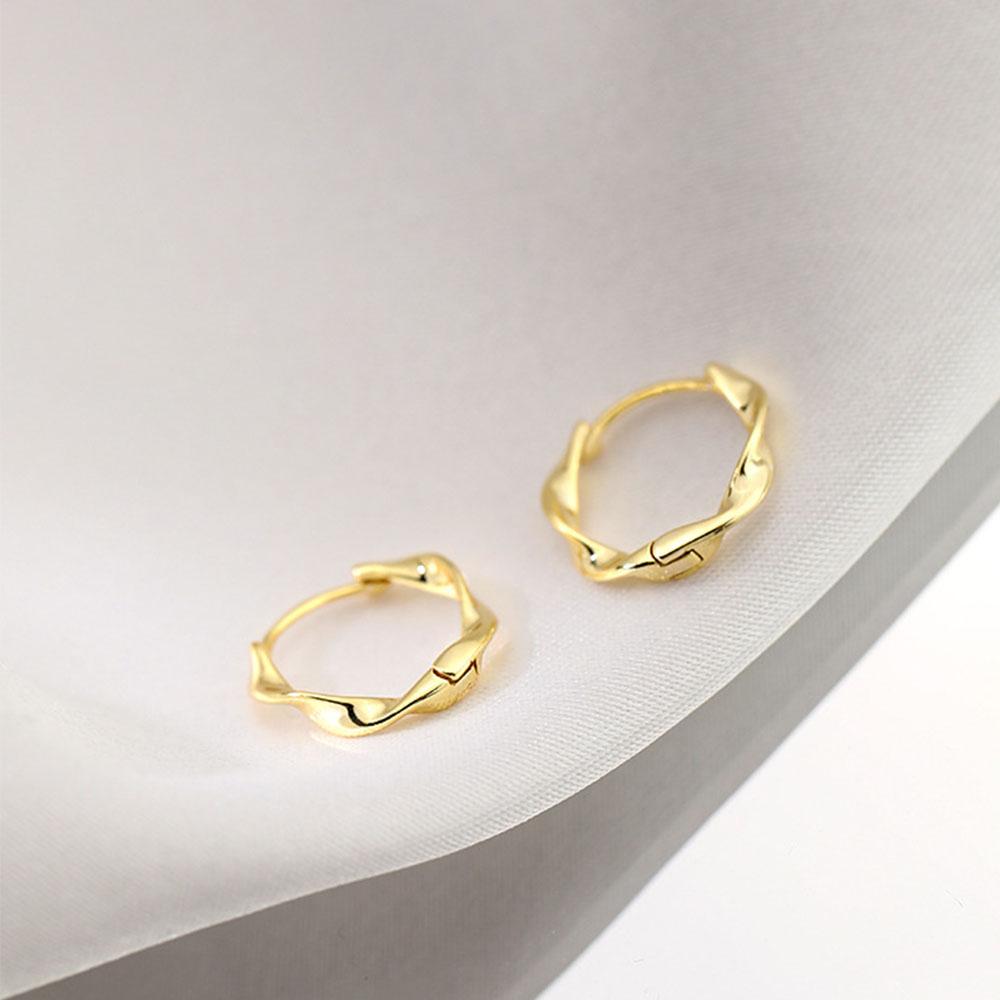 Simple Prevent Allergy Twist Wave Hoop Earrings Wave Earrings Fashion Accessories Women Jewelry