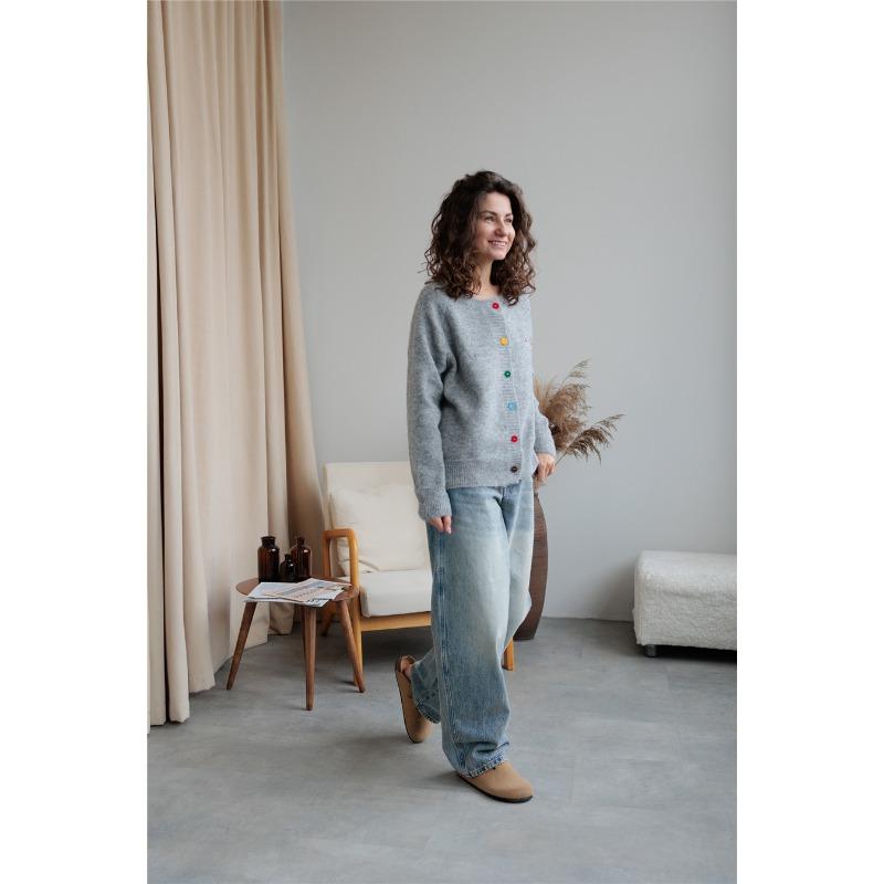 Женский осенне-зимний свитер с круглым вырезом и длинными рукавами с вышивкой в виде щенка