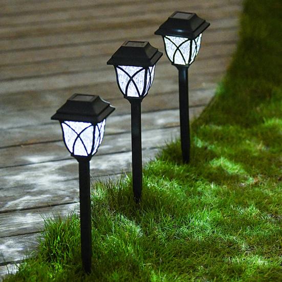 Практичные солнечные лампы для дорожек. Простая установка. Устойчивость к атмосферным воздействиям.