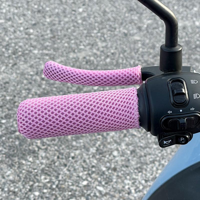 2 пары всесезонных универсальных нескользящих влагопоглощающих шелковых чехлов на ручки для электромобилей