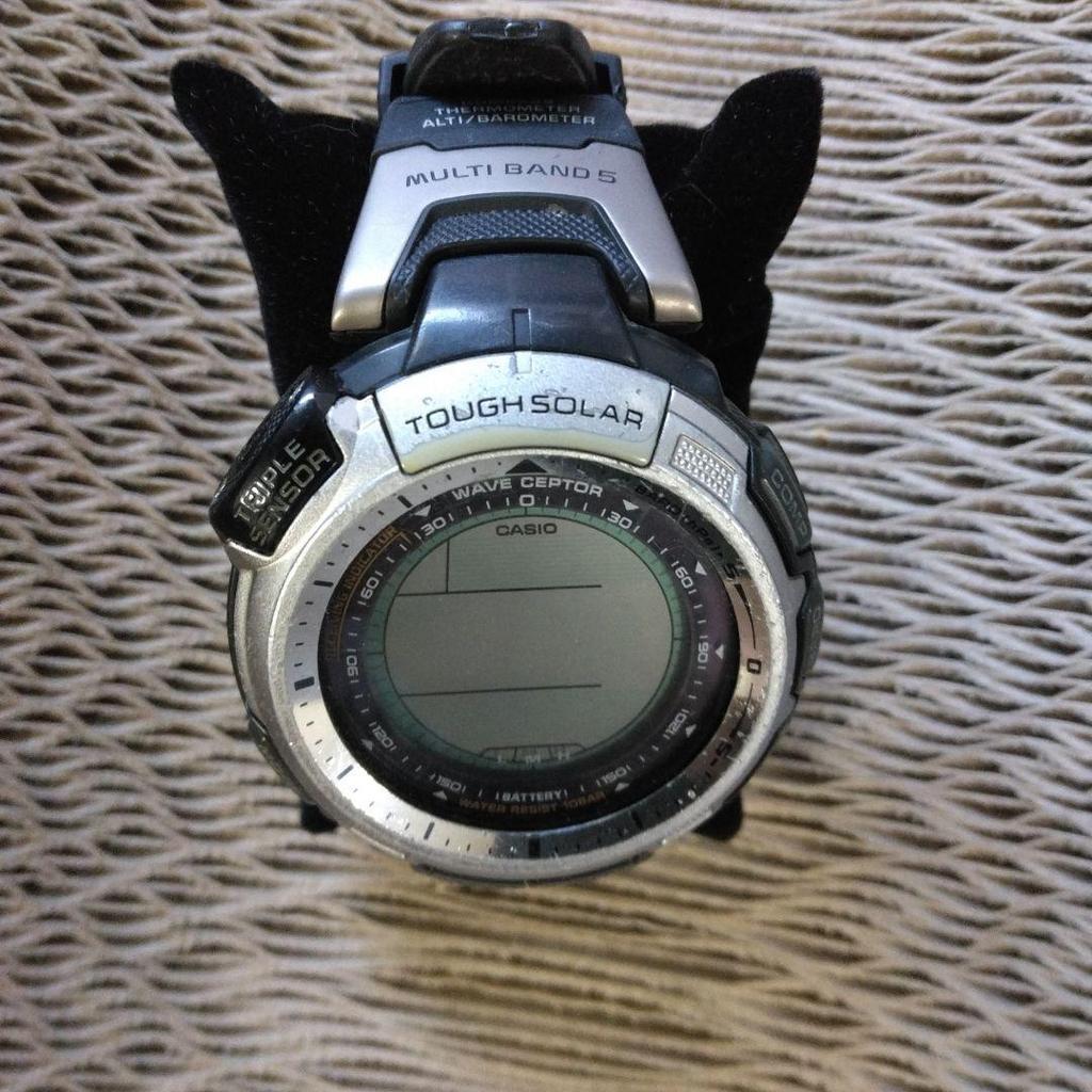 Б/у часы CASIO PRO TREK Tough Solar с радиоконтролем Отличное состояние