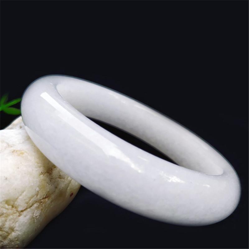 Женский браслет из натурального белого нефрита