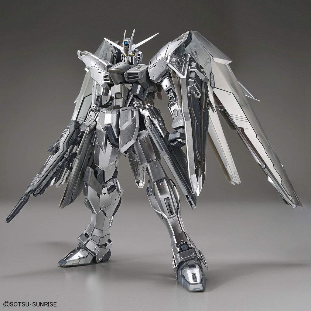 BANDAI SPIRITS Gundam Base Exclusive MG Freedom Gundam Mobile Suit Gundam SEED 1/100 Ver.2.0 [Silver Coating]