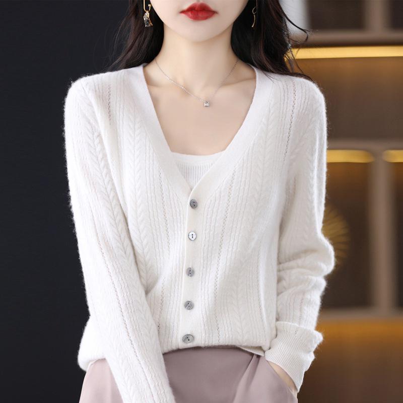Spring 2023 Women's V-Neck Loose Knitted Cardigan with Sweater Collar