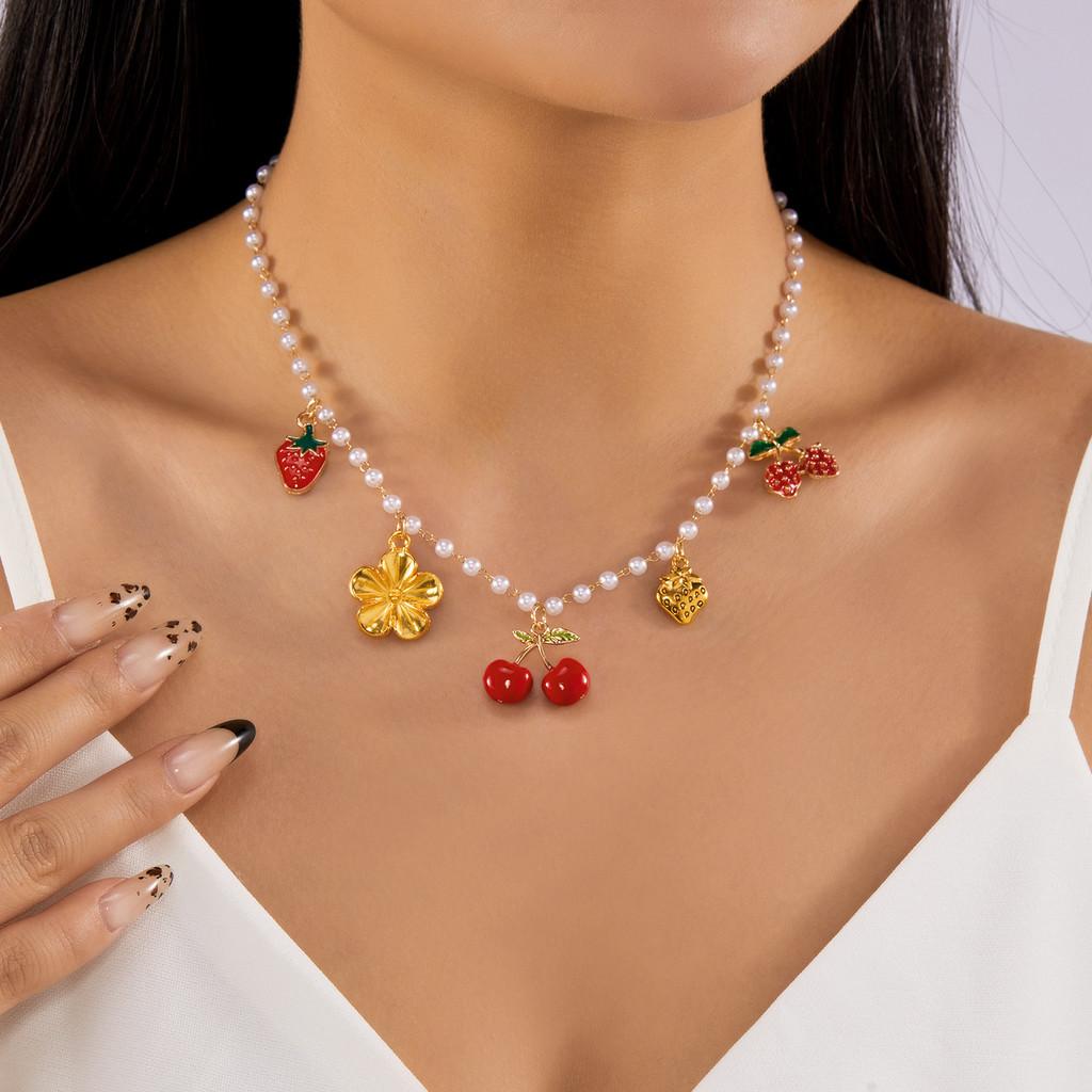 Womens Short Chain Necklace With Butterfly Bow And Pearls For Casual Beach Outfits