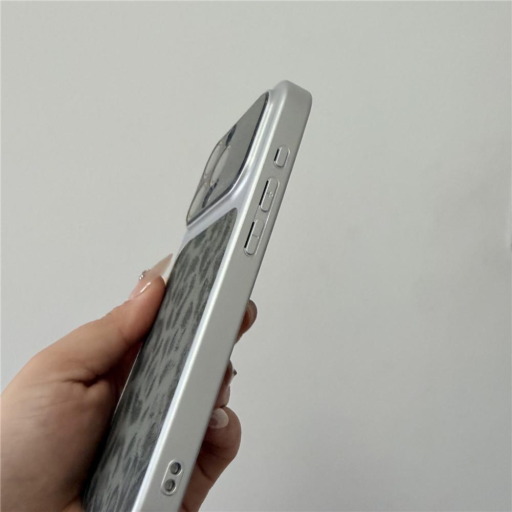 Защитный чехол в ретро-леопардовом принте для iPhone 14-17 Pro Max с полным покрытием и совместимостью с большими окнами