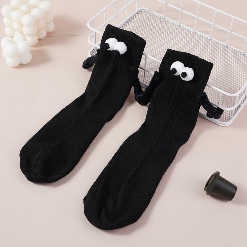 Unisex Funny Magnetic Mid-tube Socks Couple Girlfriends Socks Women's Cute Holding Hands Cotton Socks Black White