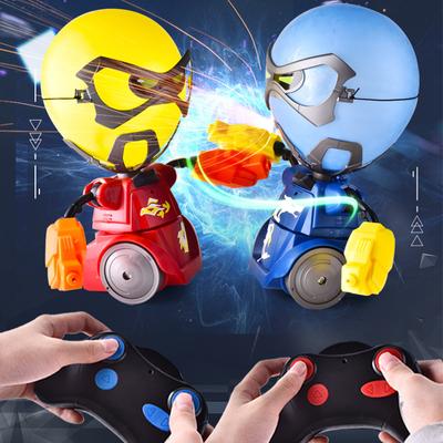Многопользовательская игра с воздушным шаром и роботом с дистанционным управлением. Детская игра в бой с воздушным шаром. Детская настольная игра. Интерактивная соревновательная игра для родителей и детей.