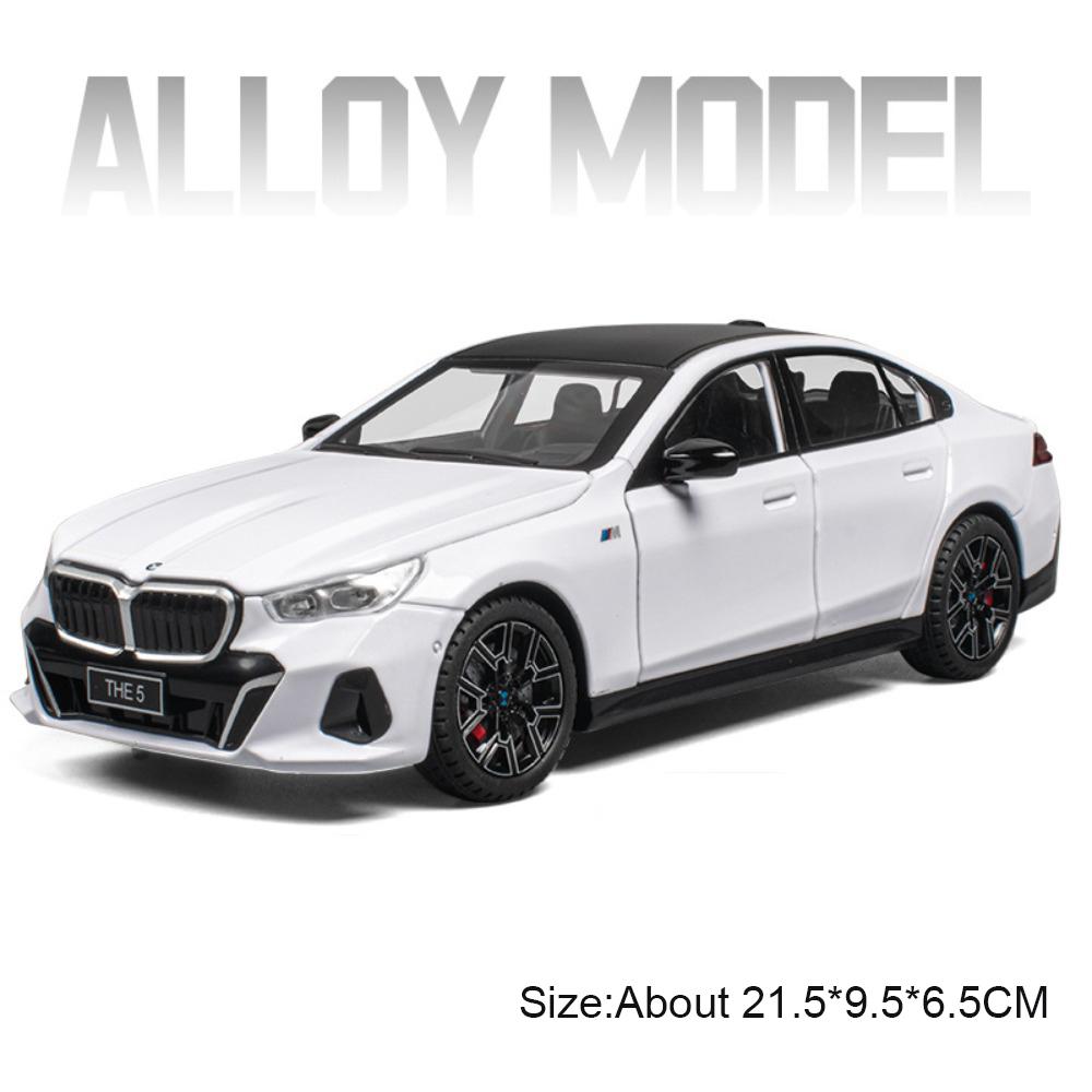1:24 Scale 530LI M4 Alloy Model Car Toy Metal Body Rubber Tires High Simulation Sports Cars Models for Kids Decorative Item