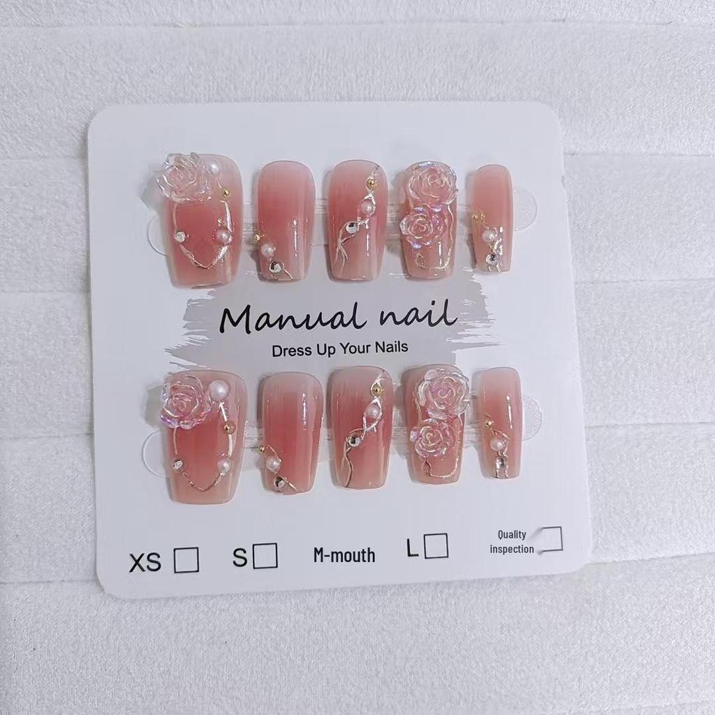 Короткий набор ногтей «Камелия румяна» - 10 штук, дизайн с золотой линией