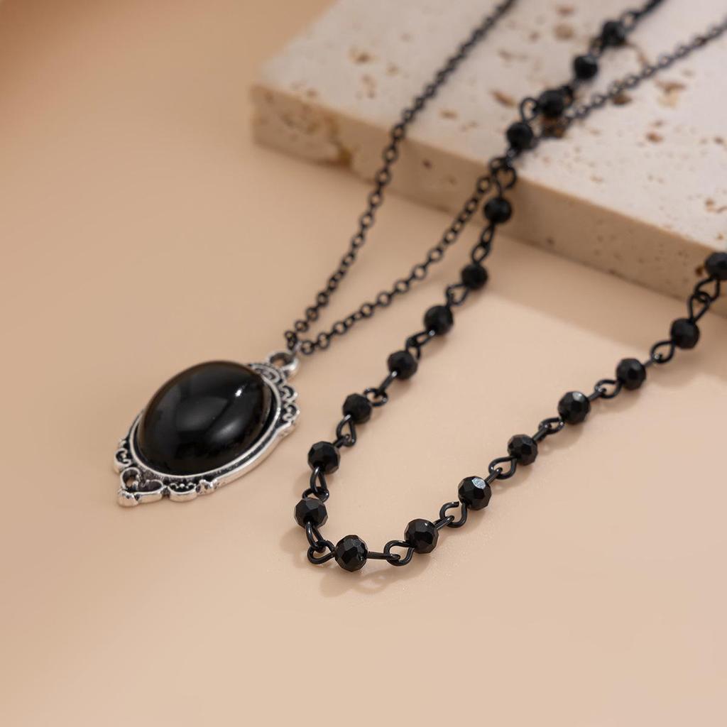 European-American Crystal Beaded Clavicle Necklace: Halloween Dark Style Multi-Layer Lace