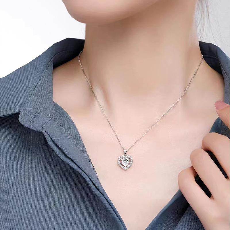 S925 Любящее сердце из стерлингового серебра муассанит ключичное ожерелье Женское легкое роскошное модное универсальное нишевое колье аксессуары