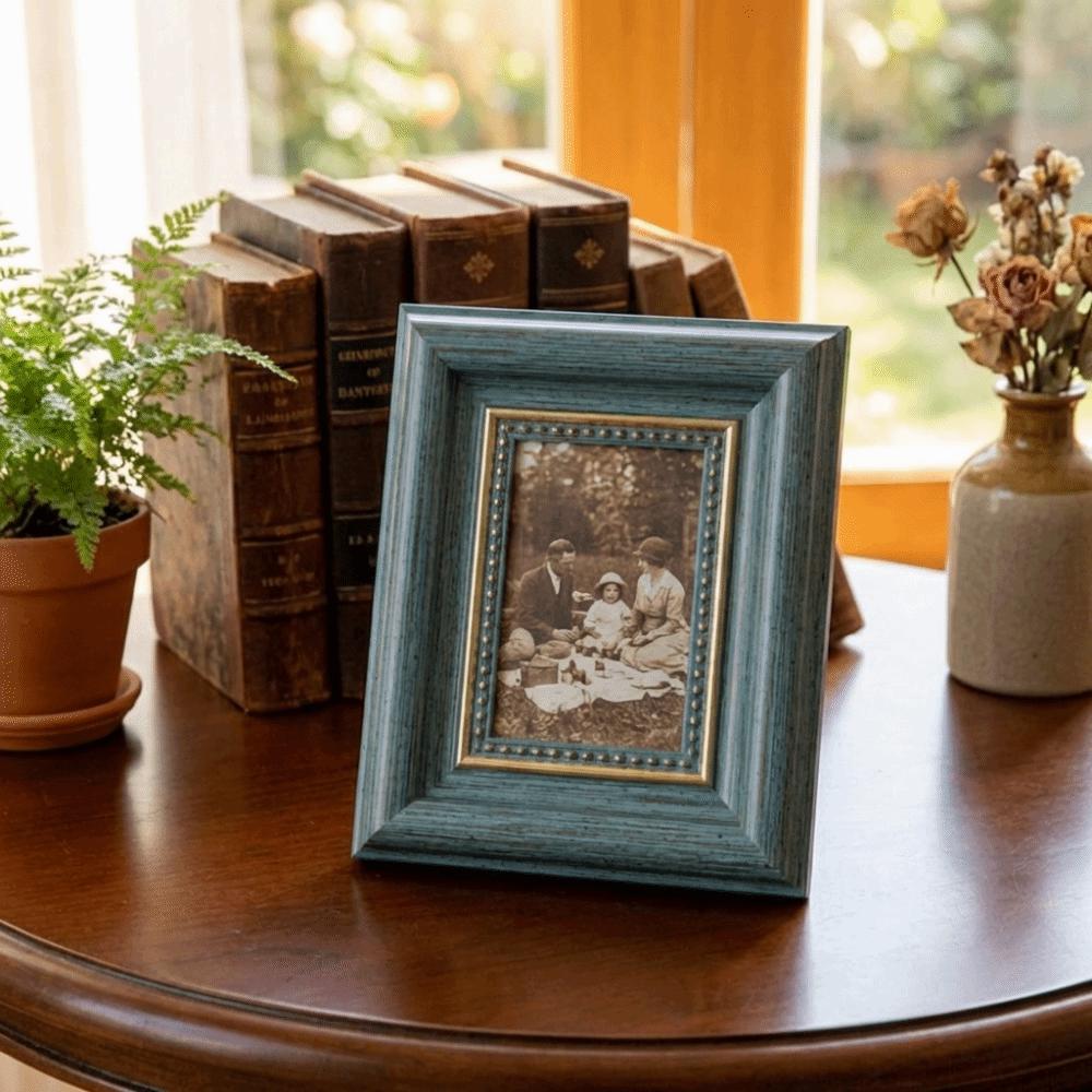 2PCS Mini Antique Picture Frames Rustic Photo Storage Frame Small Frame Desktop Photo Frame Bedroom